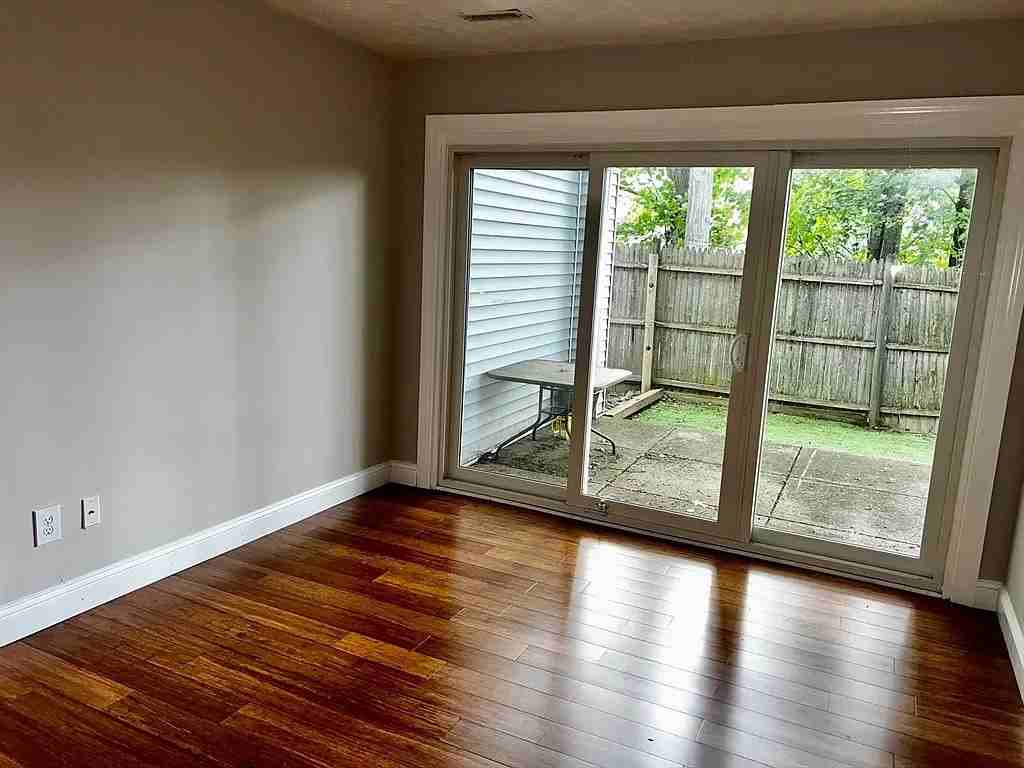 391 Hyde Park Ave #112 - Photo 7 of 11