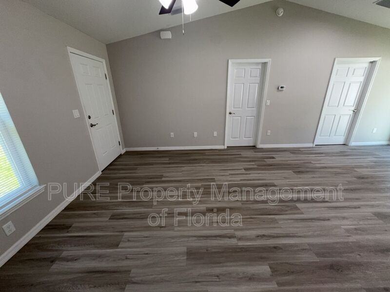 3934 Se 142nd St - Photo 7 of 50