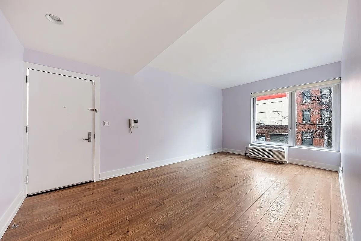 72 Steuben St - Photo 5 of 10