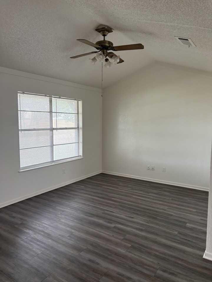 124 Wishing Well Rd - Photo 2 of 13
