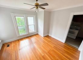 featured image of 917 W Cross St #5