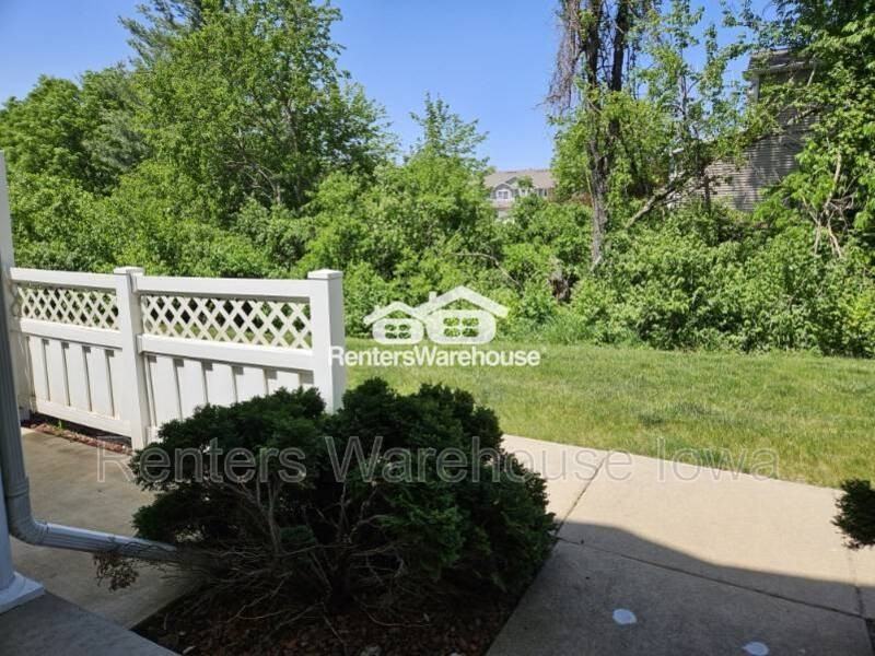 1400 S 52nd St #67 - Photo 3 of 38