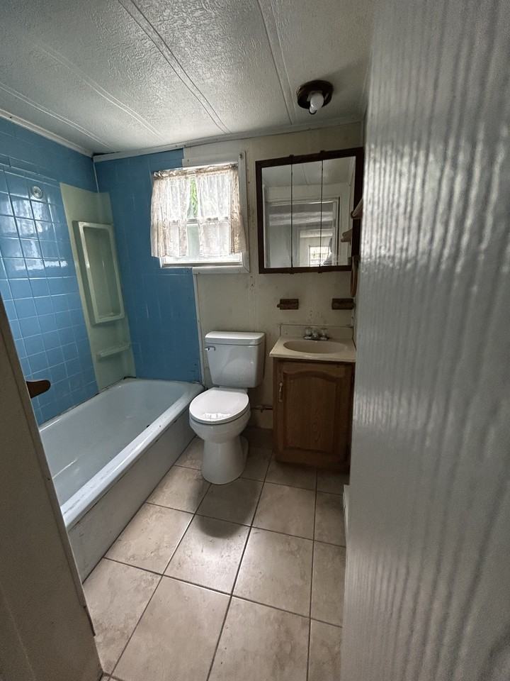 80 Park Ave #A - Photo 3 of 5