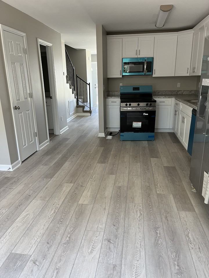 2137 Lynngate Dr #NA - Photo 2 of 4
