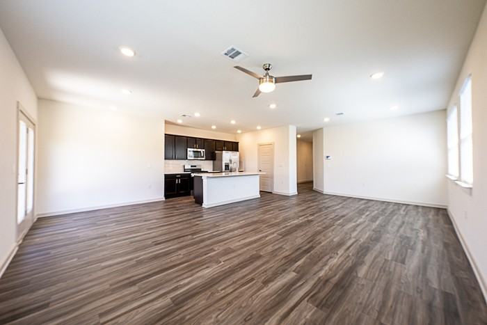 13708 Lubeck Dr - Photo 2 of 25