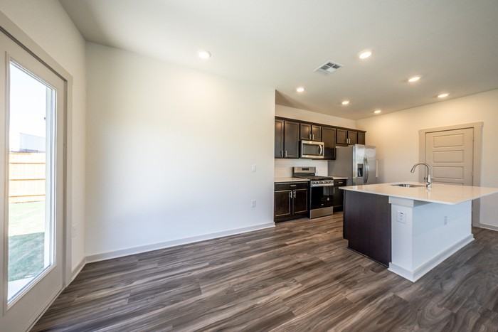 13708 Lubeck Dr - Photo 6 of 25