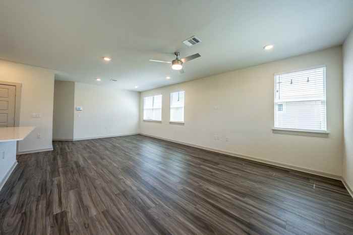 13708 Lubeck Dr - Photo 7 of 25