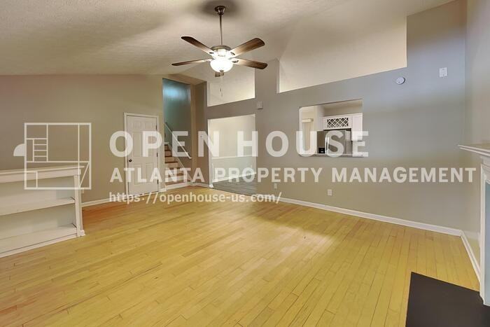 628 Bluff Dr - Photo 4 of 20