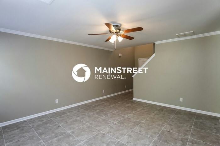 1034 Quinlan Dr - Photo 3 of 15