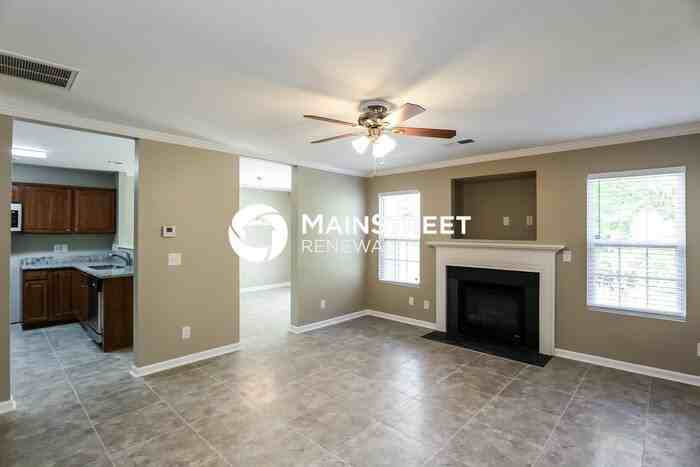 1034 Quinlan Dr - Photo 4 of 15
