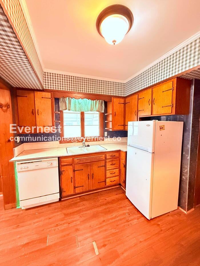 4315 Garden Park Dr - Photo 3 of 38