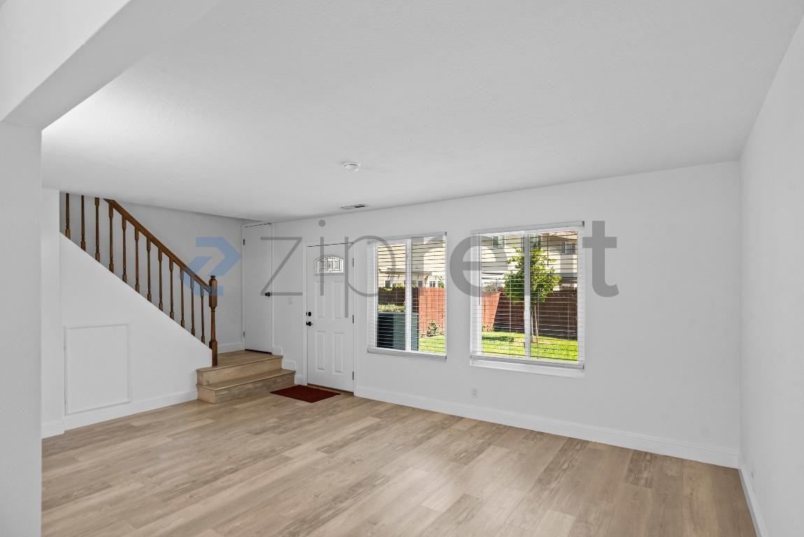 4880 Saginaw Cir - Photo 6 of 26