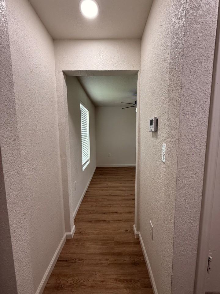 4200 Gram Ln - Photo 5 of 10