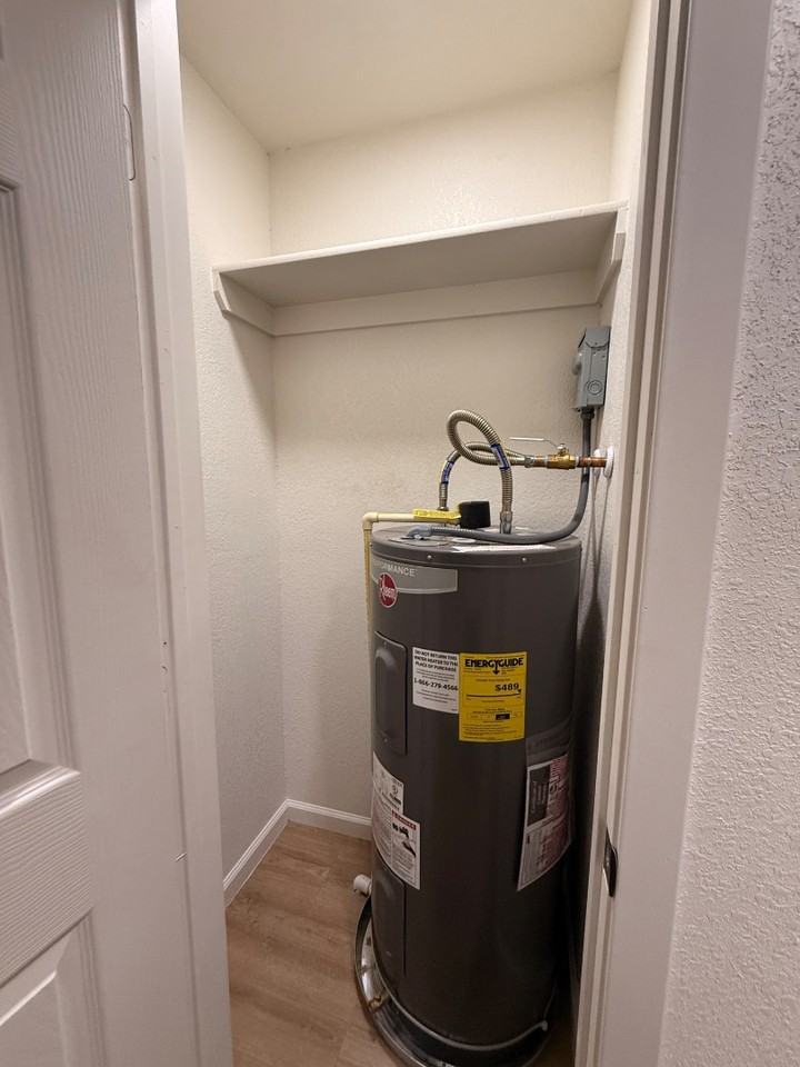 4200 Gram Ln - Photo 7 of 10