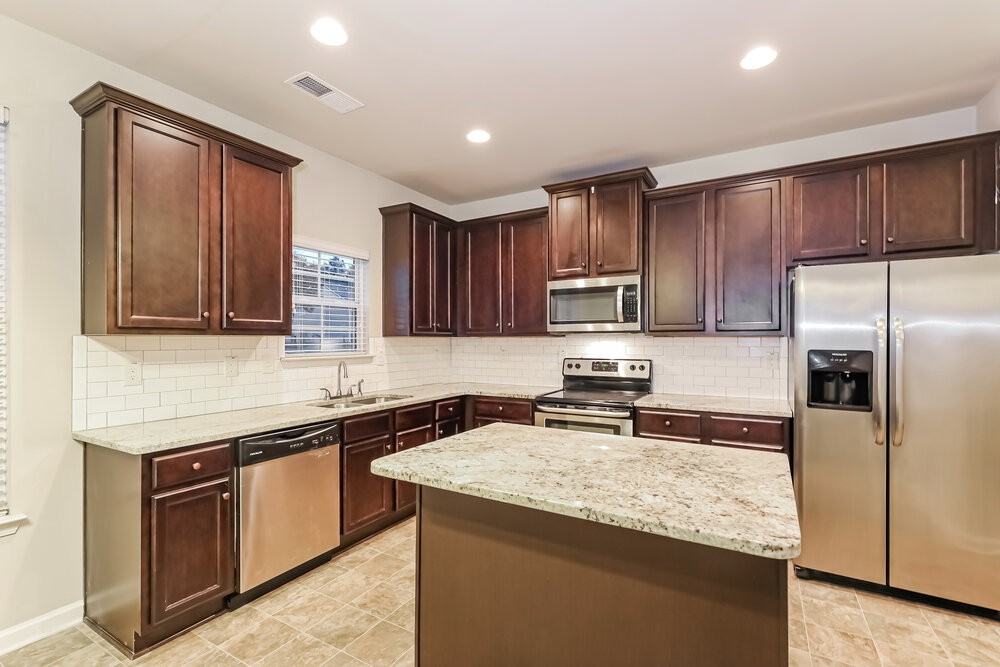 1235 Nottley Dr - Photo 7 of 17