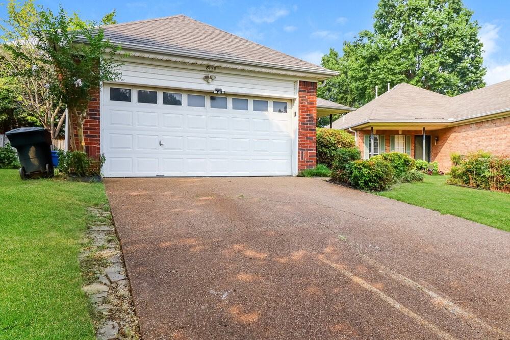 8170 Timber Knoll Ln - Photo 3 of 25