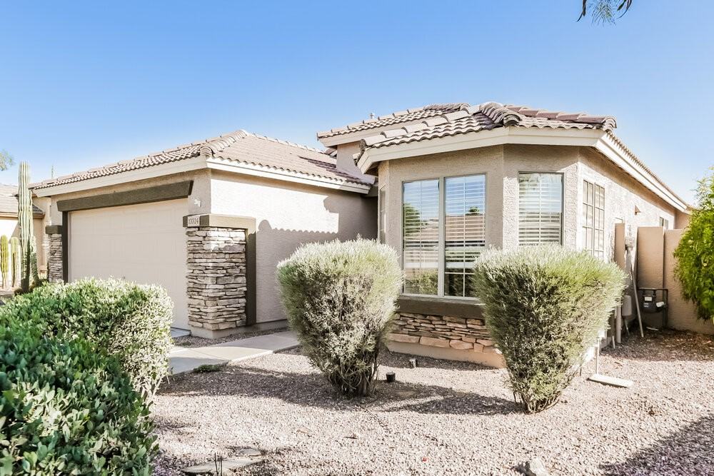 13324 W Maui Ln - Photo 3 of 16