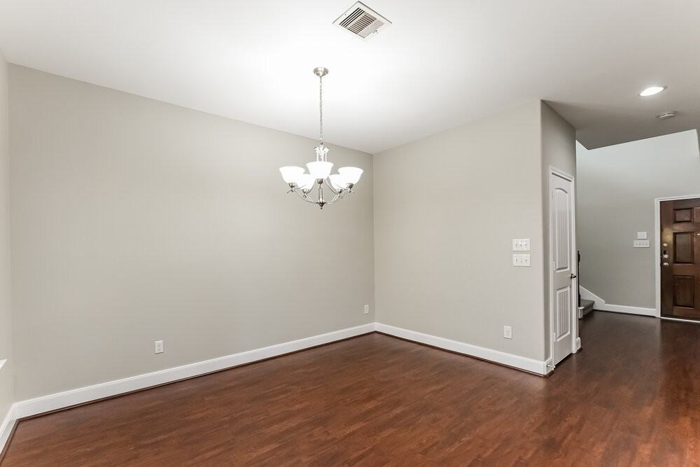 2403 Lacyberry St - Photo 5 of 17