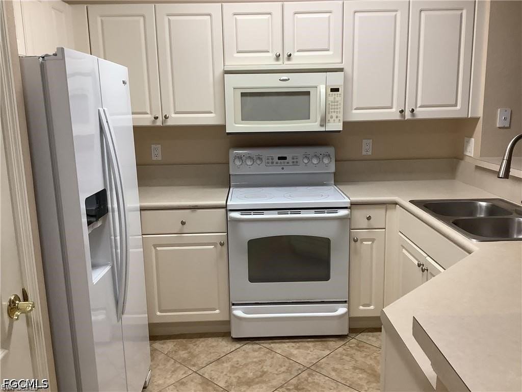8649 Athena Ct - Photo 2 of 21