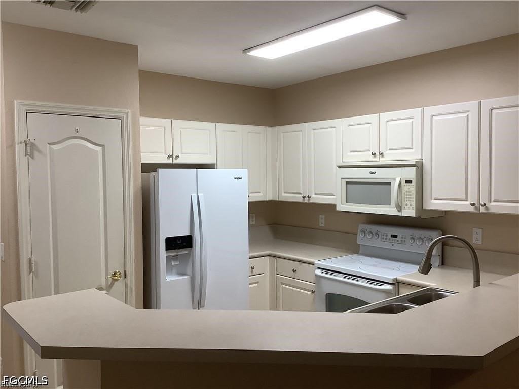 8649 Athena Ct - Photo 3 of 21