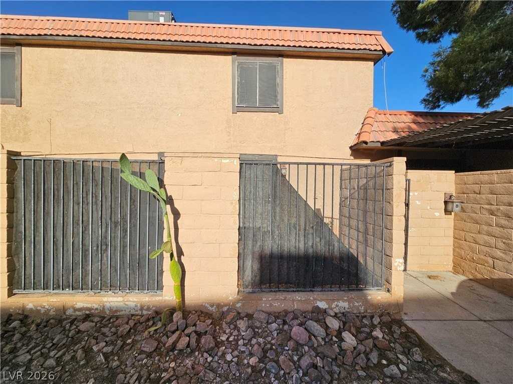 311 Brookside Ln #B - Photo 2 of 18