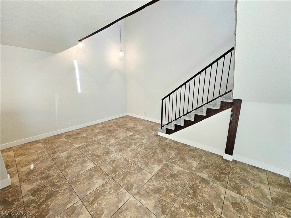 311 Brookside Ln #B - Photo 4 of 18