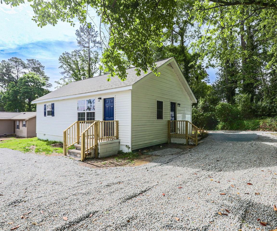 2438 Lumpkin Rd - Photo 2 of 24