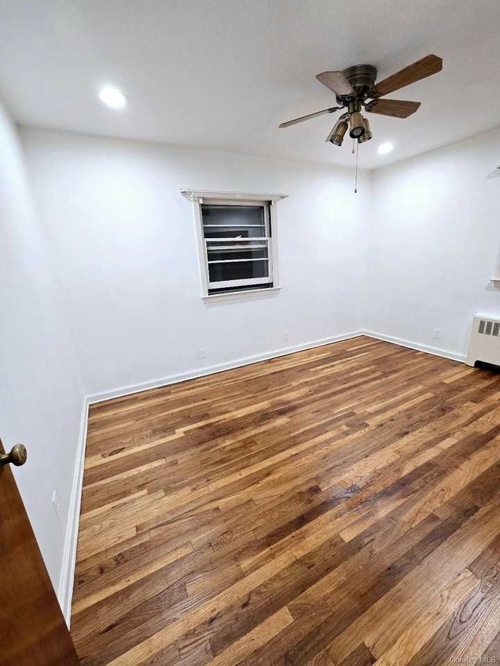 7718 271st St #2ndFL - Photo 4 of 7