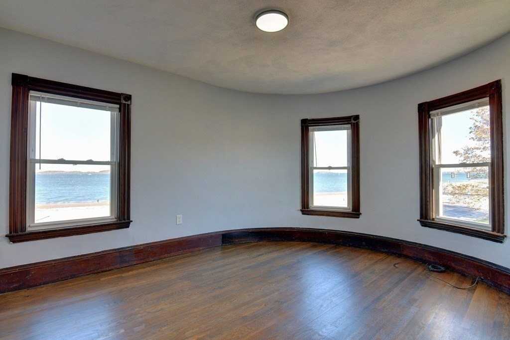 192 Davis St #2 - Photo 4 of 19