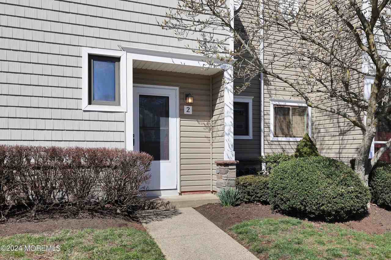 2 Elizabeth Ct - Photo 4 of 31