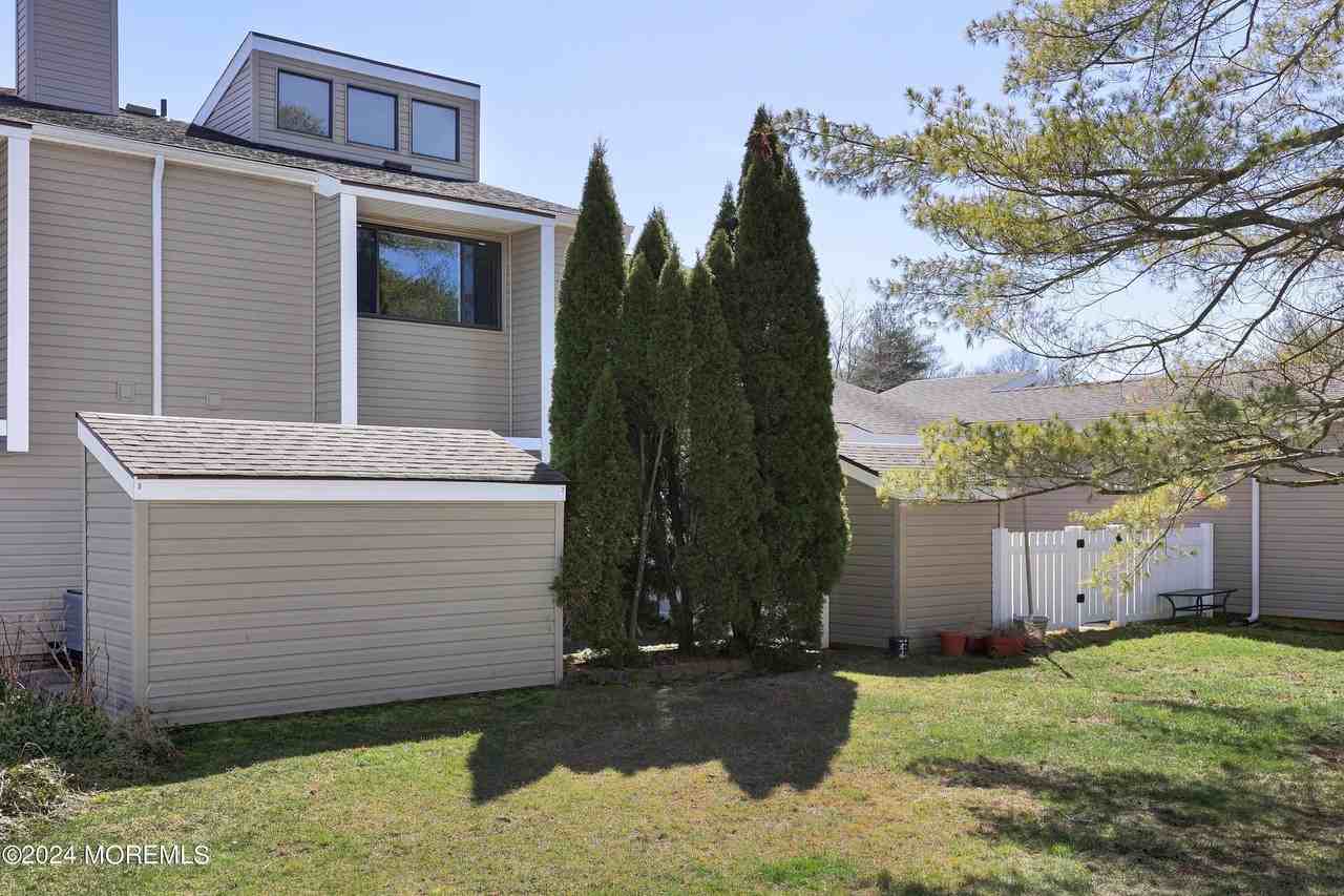 2 Elizabeth Ct - Photo 7 of 31