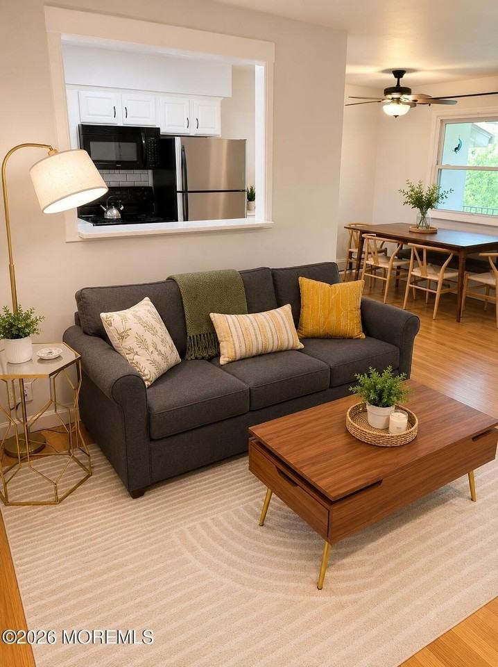 735 Greens Ave #4B - Photo 2 of 11