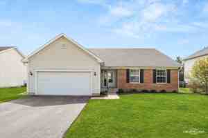 featured image of 2772 Cranston Cir