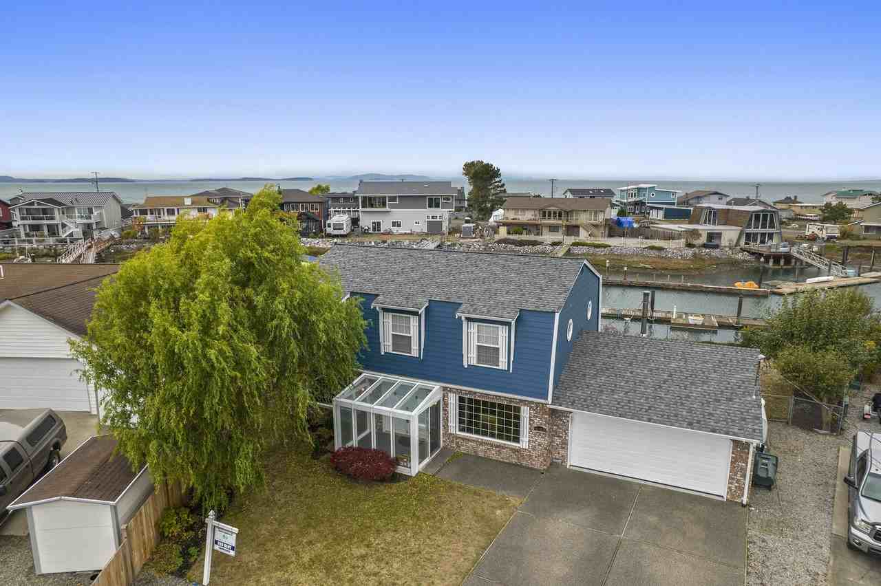 4132 Matia Dr - Photo 2 of 39