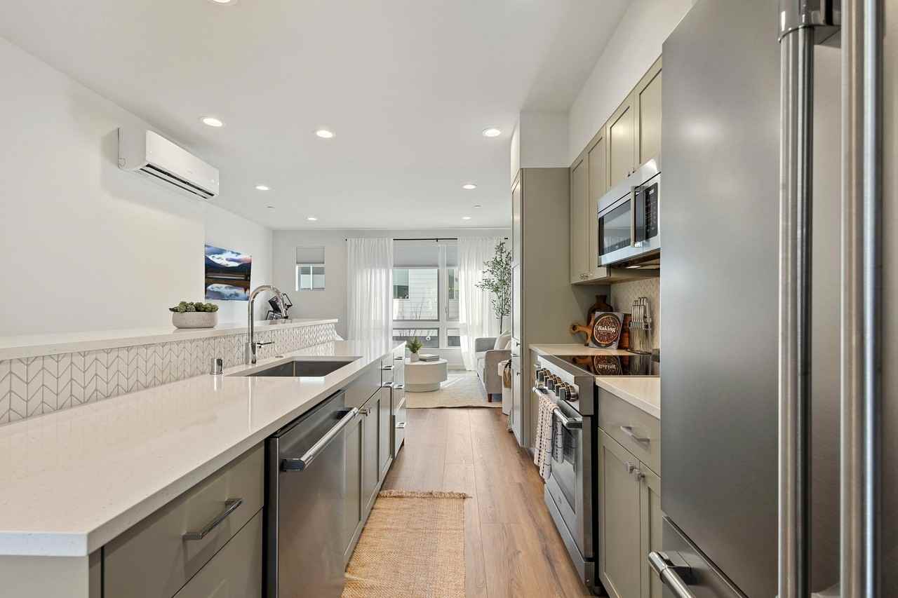 18007 3rd Ave Ne - Photo 7 of 33