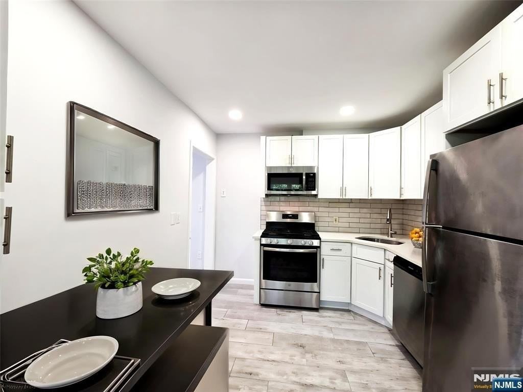 616 Grand Ave - Photo 3 of 22