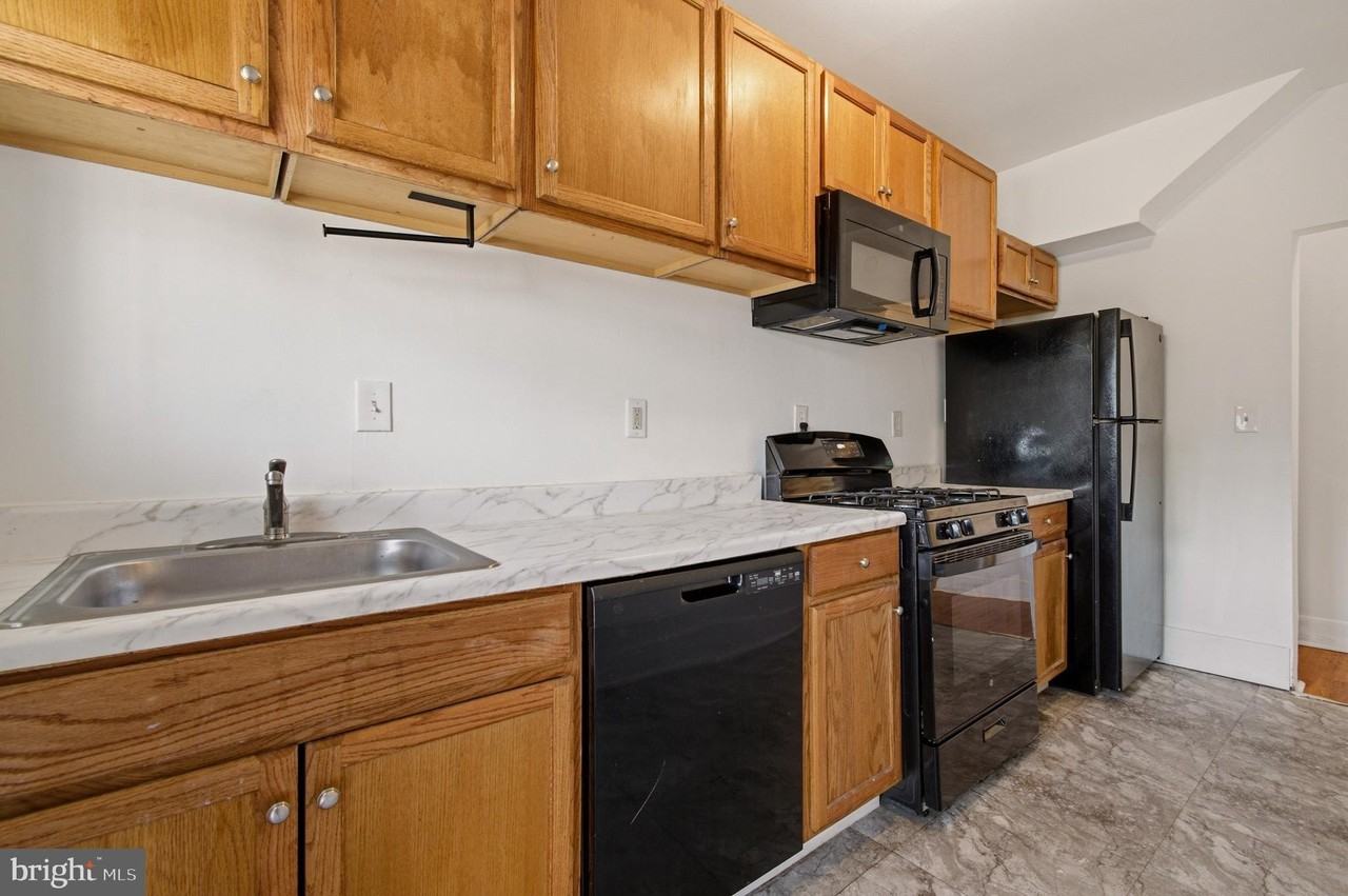 1616 Marion Barry Ave Se - Photo 3 of 25