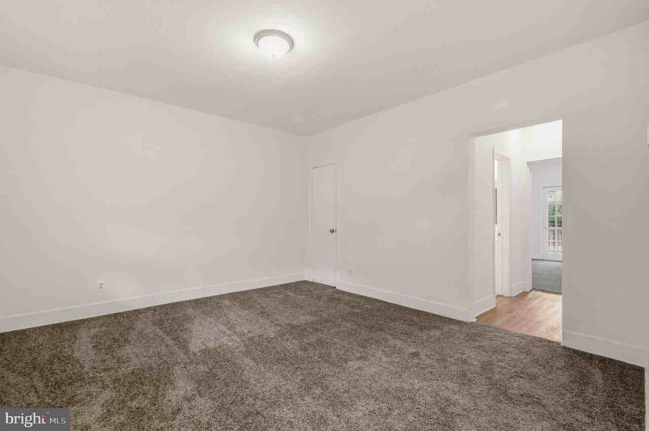 1616 Marion Barry Ave Se - Photo 4 of 25