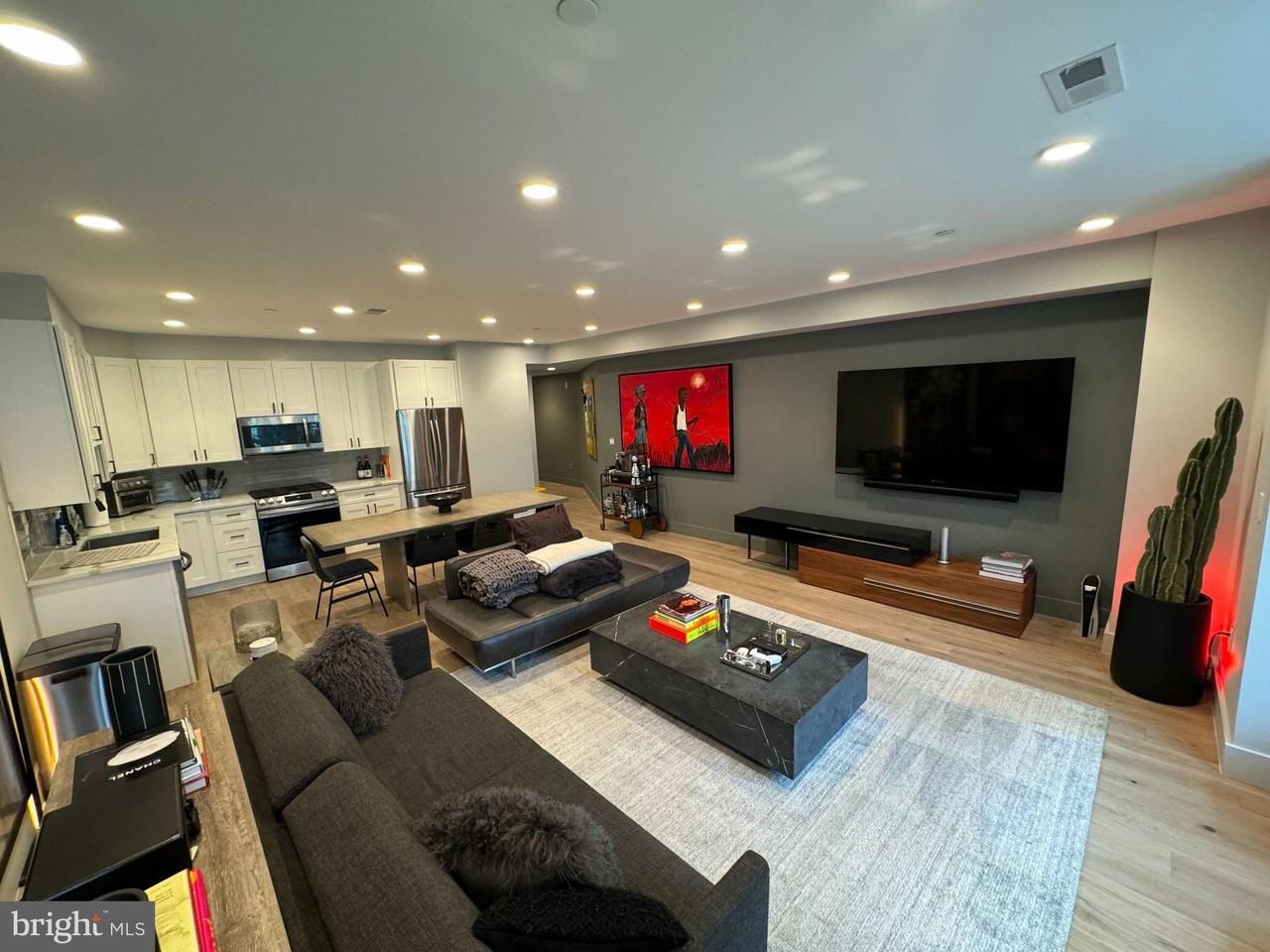 646 Newton Pl Nw #201 - Photo 2 of 9