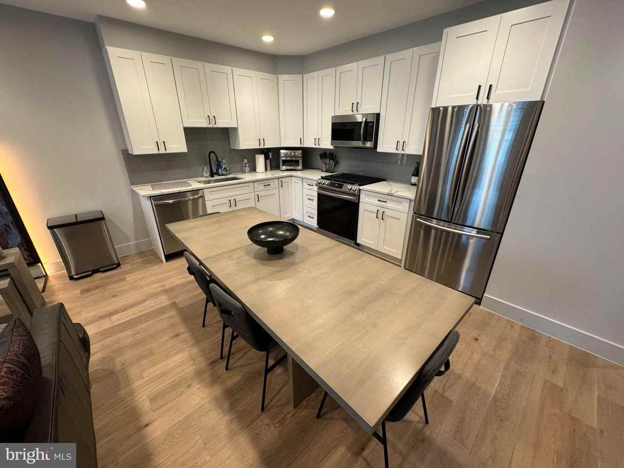 646 Newton Pl Nw #201 - Photo 4 of 9