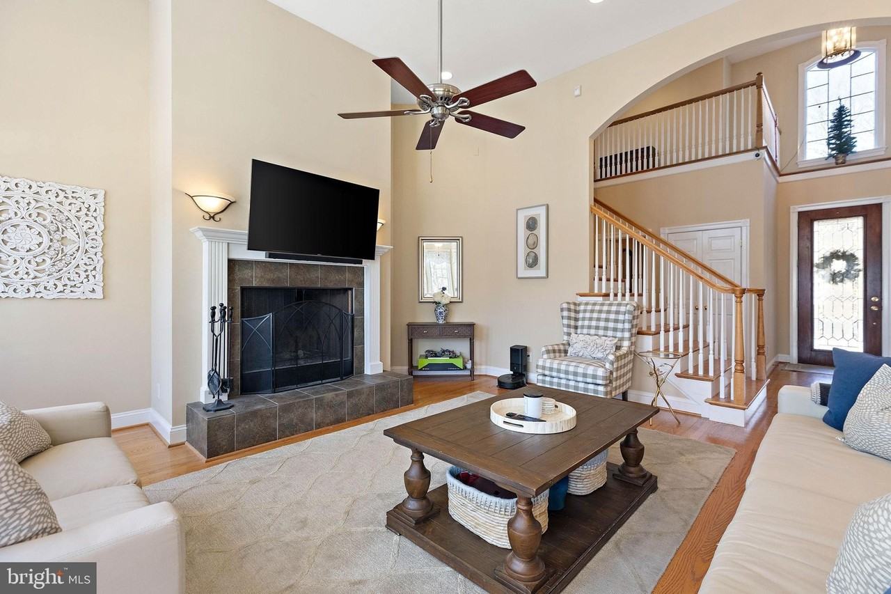 1891 Brackenville Rd - Photo 5 of 40