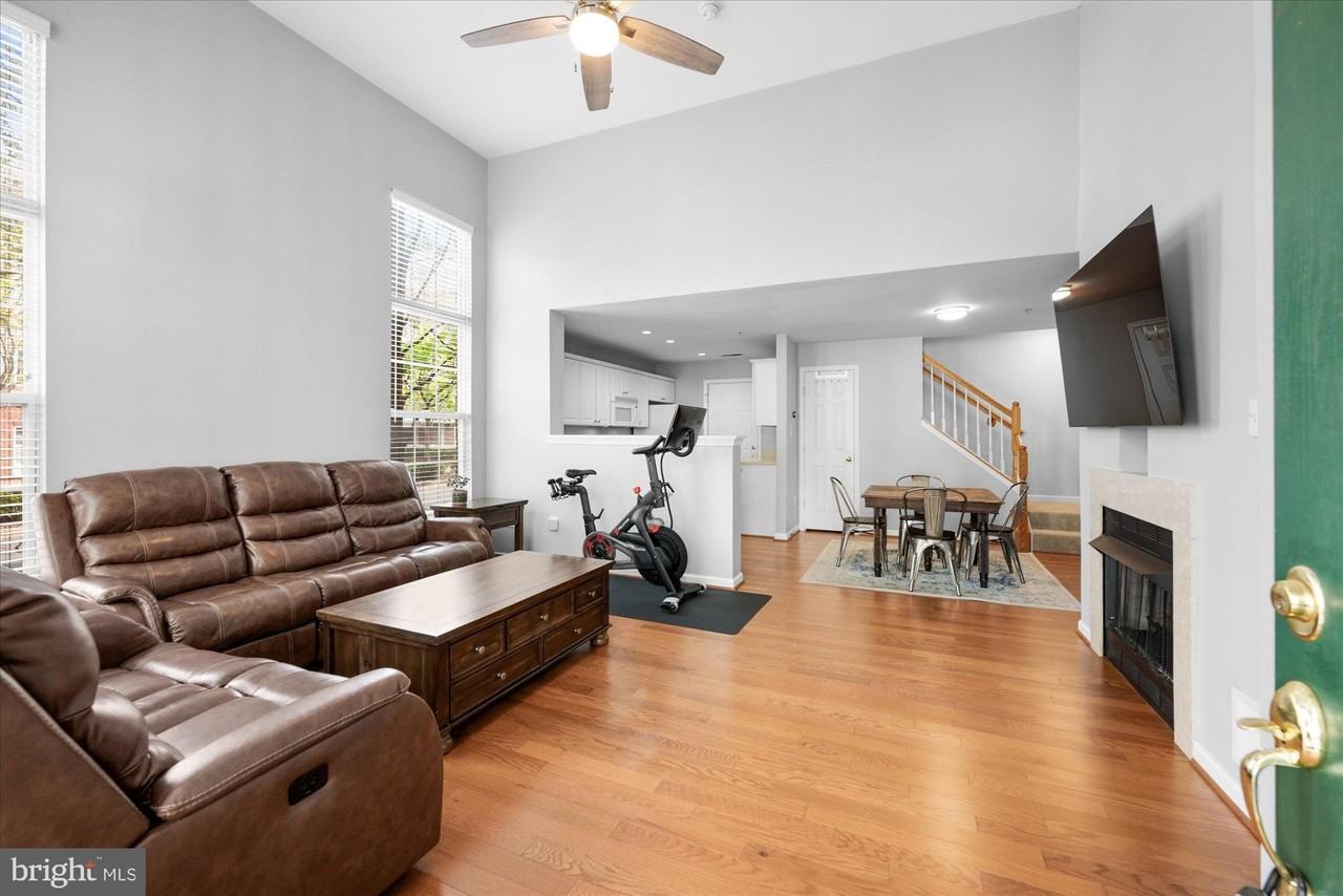4910A Barbour Dr #A - Photo 5 of 48