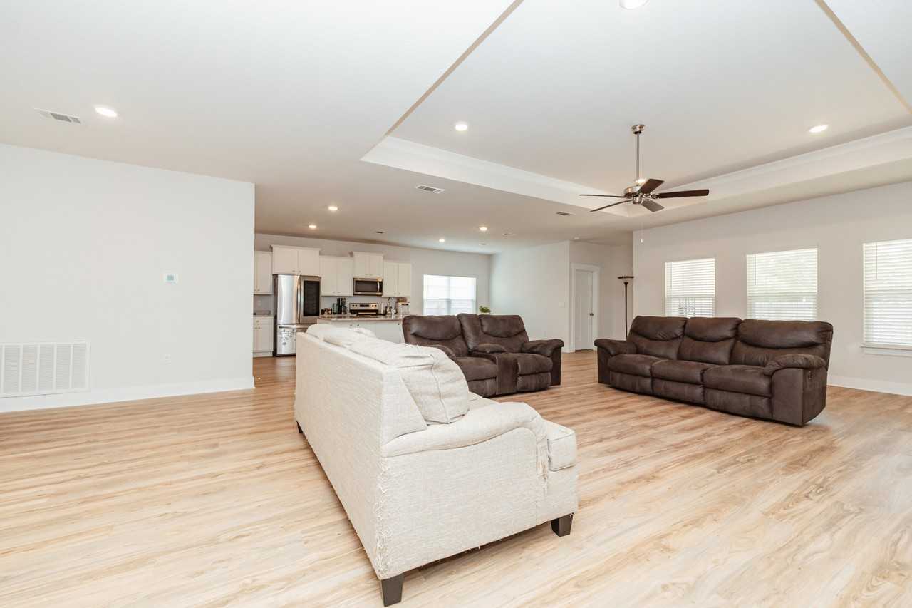 732 Quintana St #1 - Photo 6 of 27