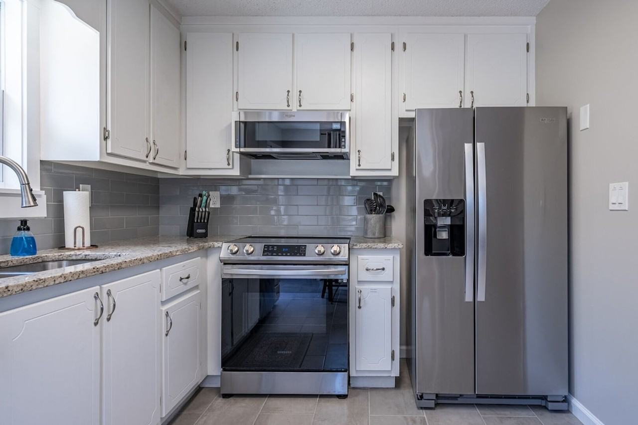 25 Jennifer Ln #1234805P - Photo 5 of 28