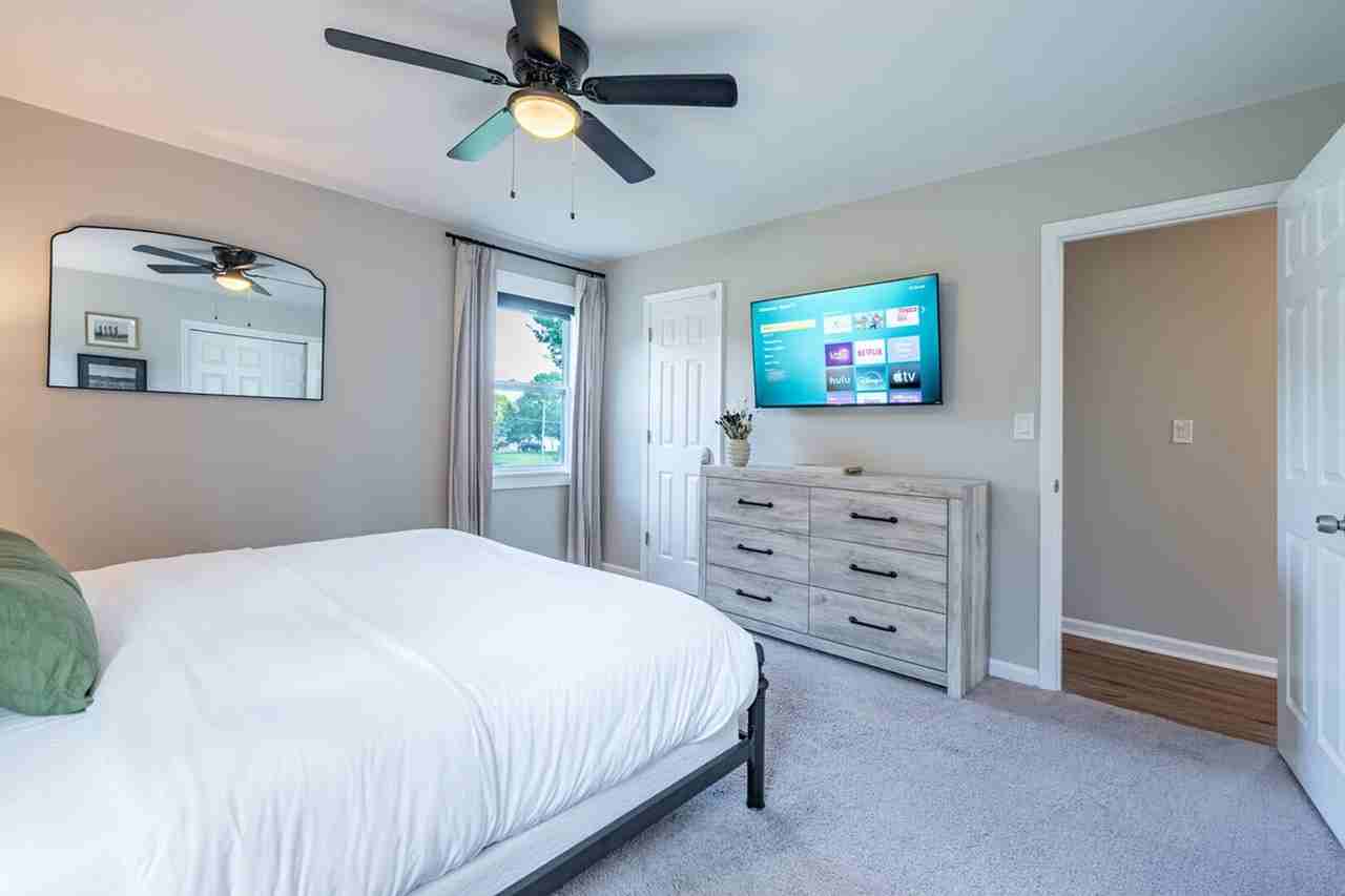 25 Jennifer Ln #1234805P - Photo 7 of 28