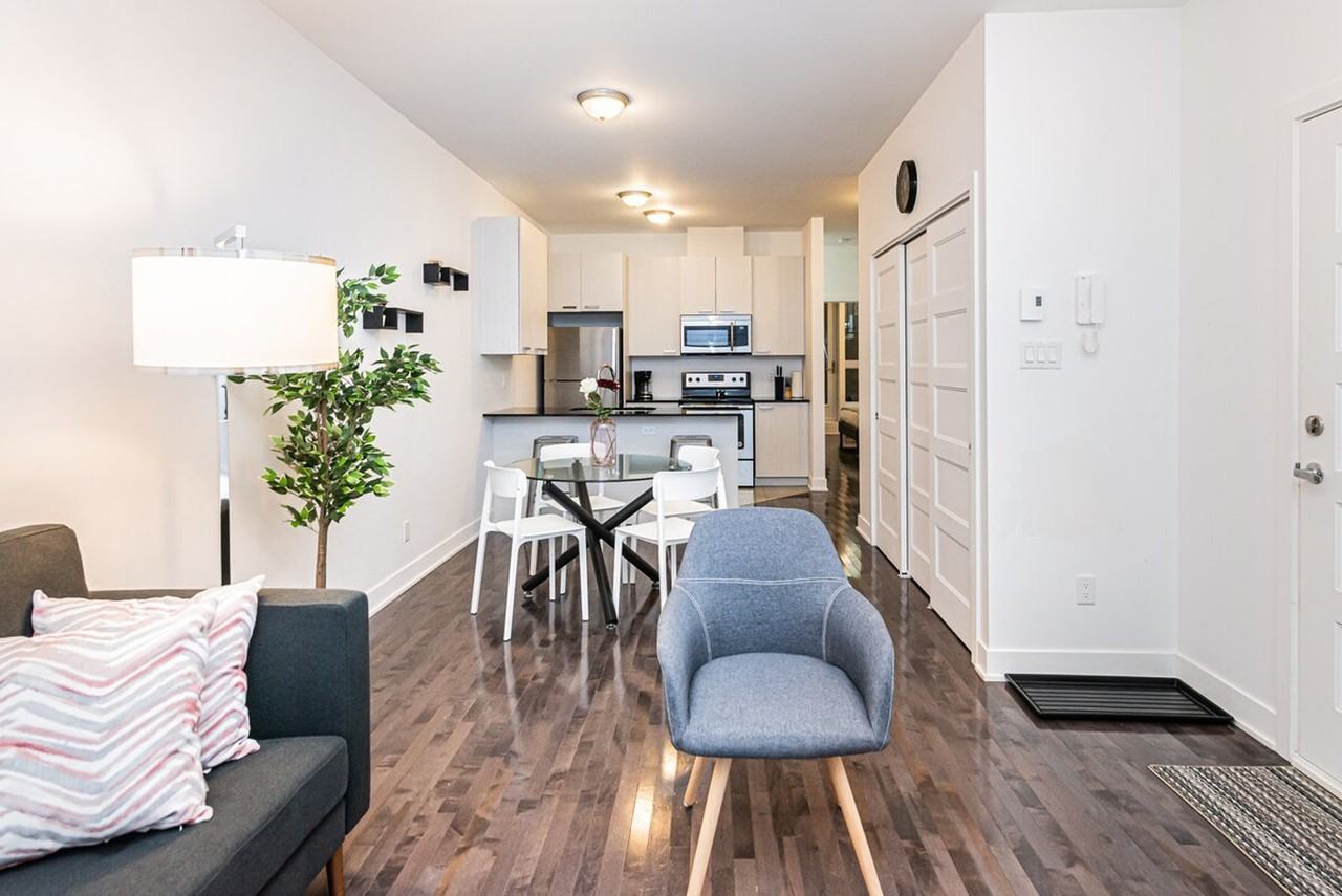 3505 Rue De Bullion #1261810P - Photo 4 of 16