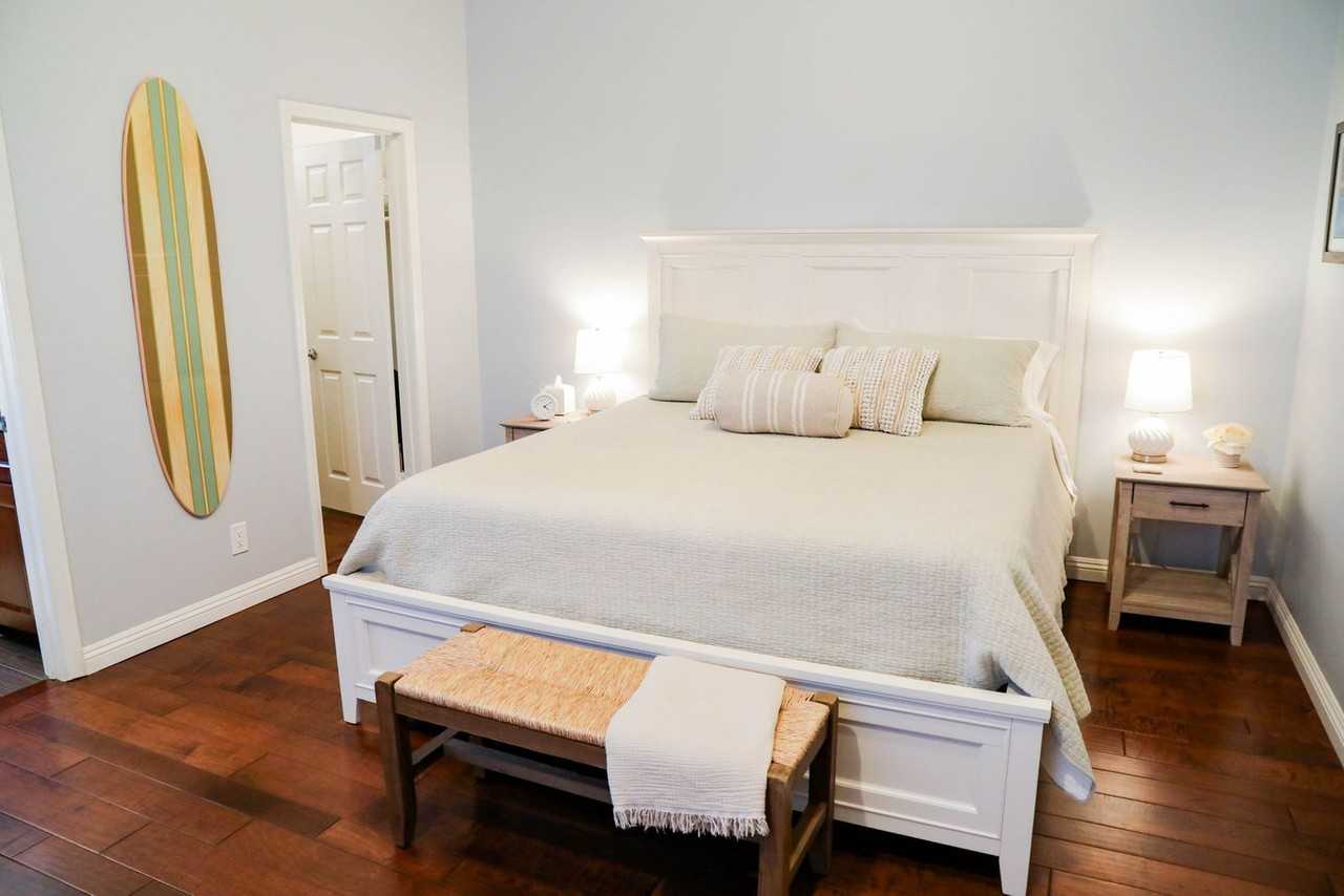 1079 Sapphire St #1335165P - Photo 4 of 23