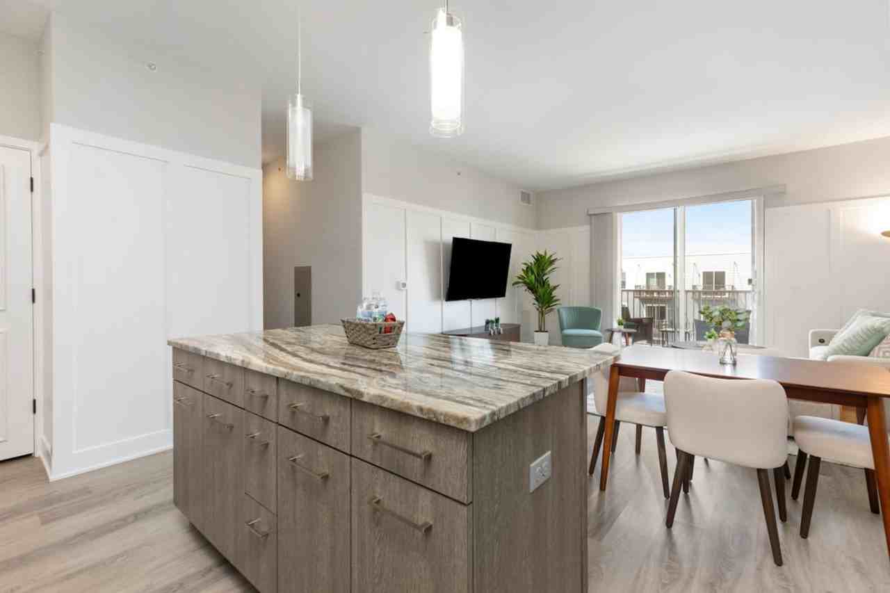 28294 Ferry Rd #1366991P - Photo 6 of 50