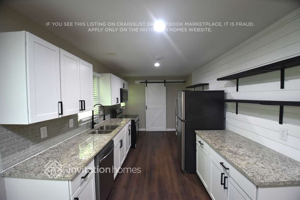 4091 Wrexham Dr - Photo 4 of 11