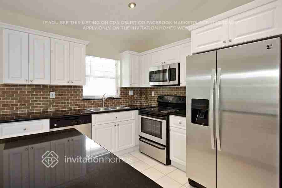 14704 Sw 177th Ter - Photo 6 of 18